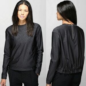 Lululemon • Petal Camo Embossed Departure Soft Shell Sweater Top size 4-6